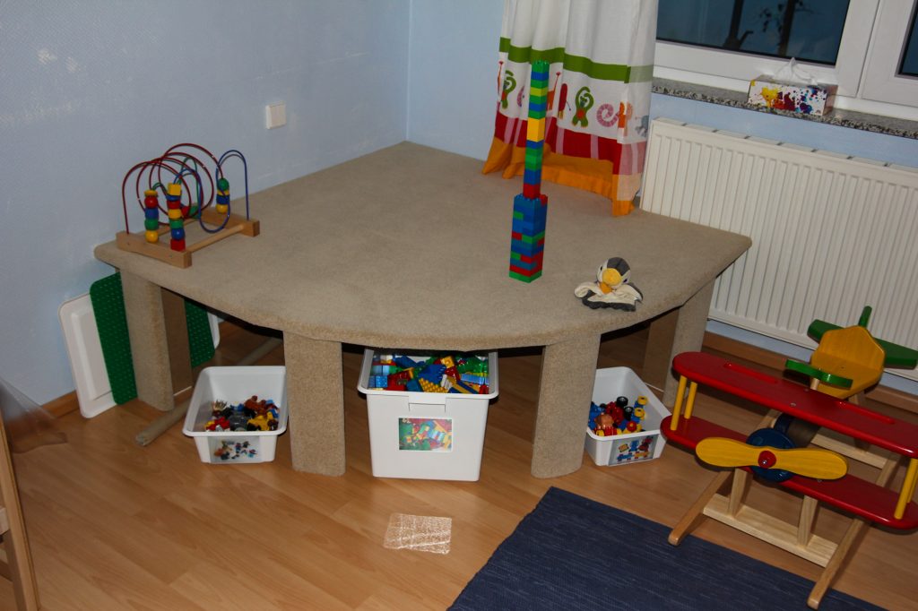 Basteln: Spielpodest fürs Kinderzimmer