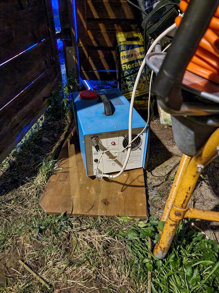 Nebelmaschine für gruseligen Nebel an Halloween